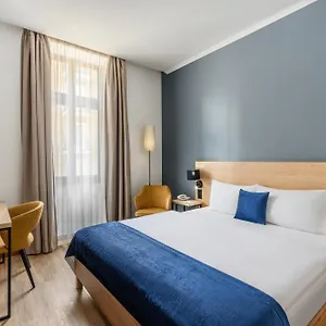 Bristol بودابست