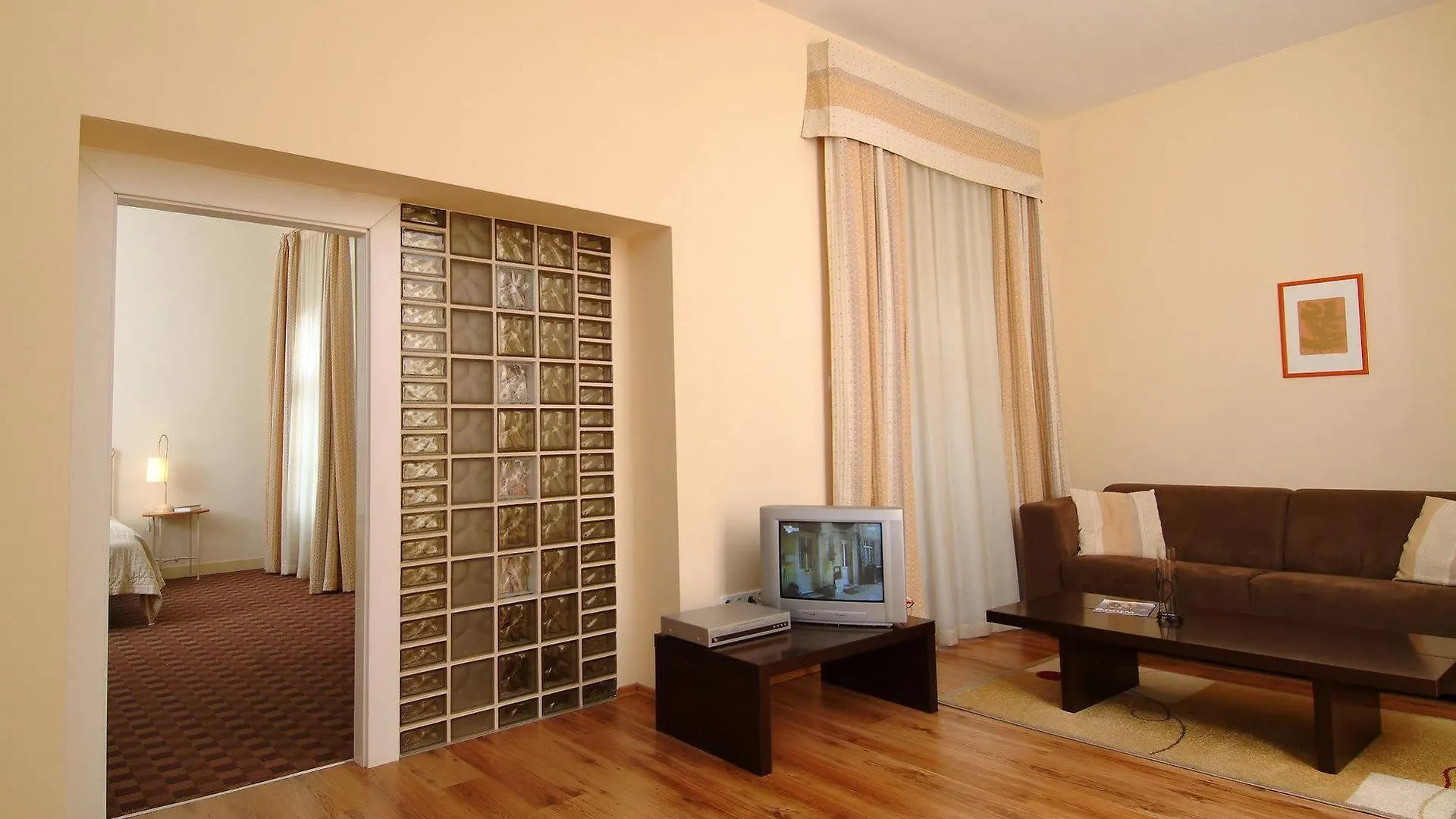 Hotel Mamaison Residence Izabella Budapest