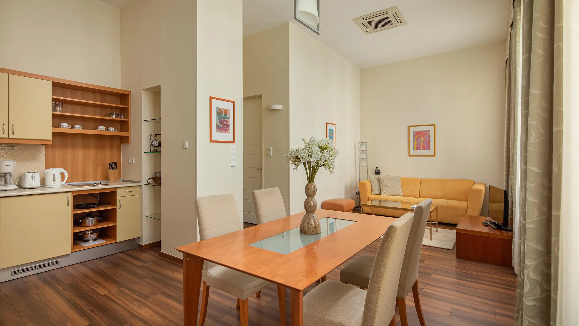 Hotel Mamaison Residence Izabella Budapest