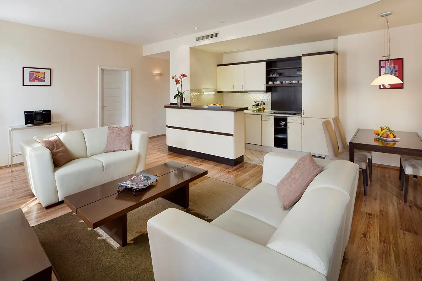 Mamaison Residence Izabella Budapest Hotel